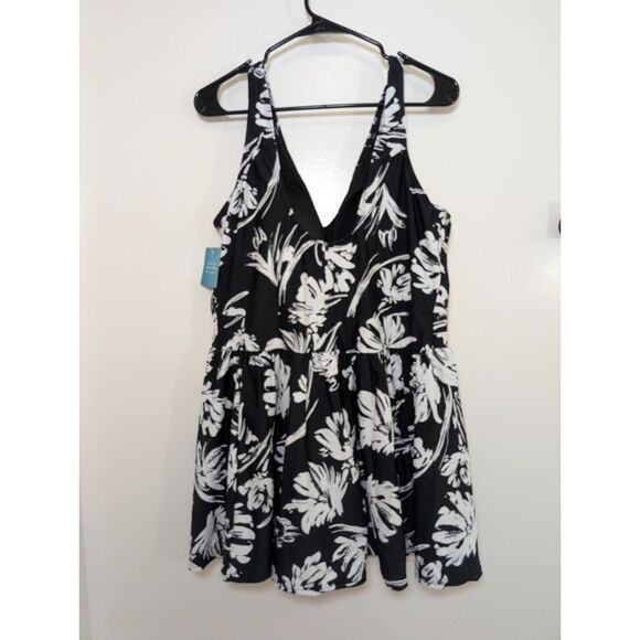 Beach Belle NWT Skirted One Piece Swimsuit 16 Built-in Bra Floral Tropical Beach - Picture 2 of 9